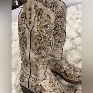Corral Boots 7.5
